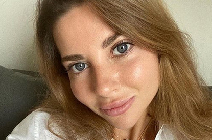 Галина Юдашкина впервые опубликовала фото с новорожденной дочерью