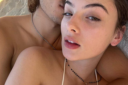 «Дева в отпуске»: дочь Моники Беллуччи опубликовала откровенные снимки с отдыха