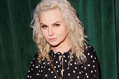 «Заставили потрогать»: бывшая солистка группы «Ленинград» рассказала, как ее совратили в 17 лет