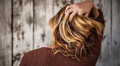 Не рискуйте: почему нельзя стричь волосы самой себе — 5 опасных последствий