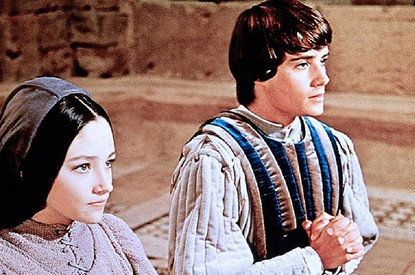 «Роза пахнет розой»: пройди тест и вспомни, из каких произведений эти строки