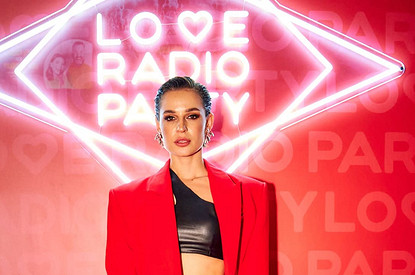Вечеринка Love Radio: солистка Artik&Asti презентовала новую песню, а на выступление Билана пришла Света Яковлева