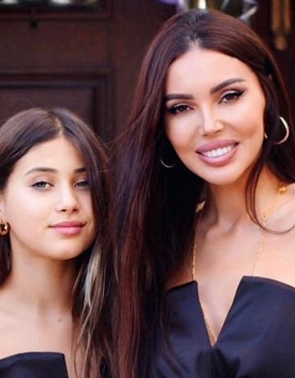 «Из маленькой принцессы в девушку»: как Оксана Самойлова отметила 11-летие старшей дочери