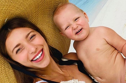 «Я радовалась, что даже в схватках могу поиграть с ребенком»: Регина Тодоренко рассказала о родах