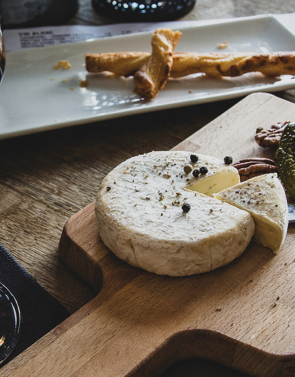 Cыр и вино: как подобрать идеальную пару