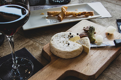 Cыр и вино: как подобрать идеальную пару