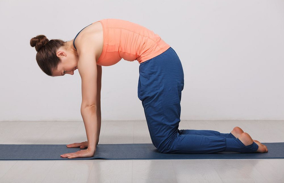 8 упражнений на растяжку, которые облегчат боль в спине