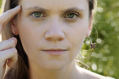 Мушки перед глазами: есть ли опасные причины и как избавиться навсегда