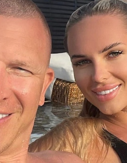 Пашу навестил Ханну в больнице