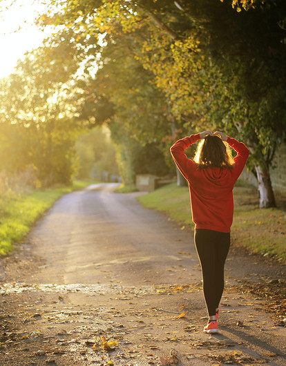 Прийти в форму к осени: 20-минутная жиросжигающая тренировка для тех, у кого нет времени на спортзал