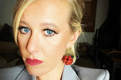 «Разлюби эти укороченные штанишки»: Ксения Собчак высмеяла Тину Канделаки