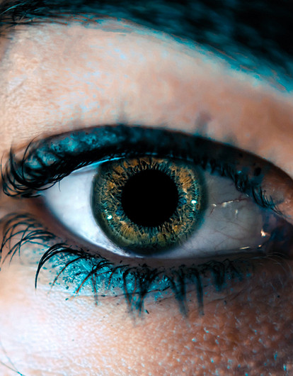 3 проблемы со здоровьем глаз, которые могут возникнуть из-за косметики