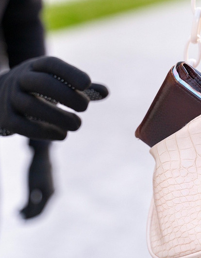 Кражи в транспорте: 5 самых опасных мест и ситуаций