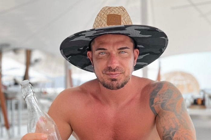 Курбан Омаров познакомил молодую избранницу с семьей