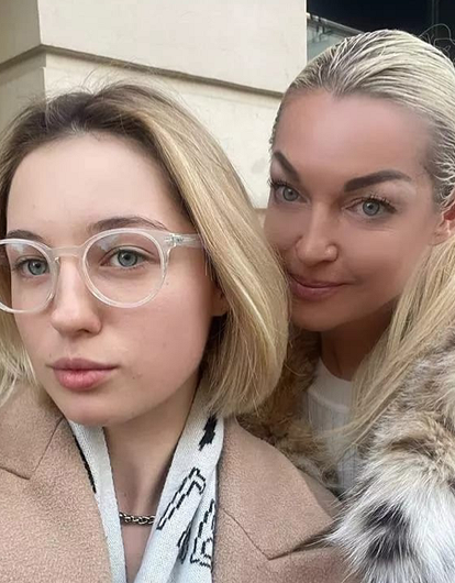 Жена бывшего мужа Волочковой раскрыла подробности отношений с дочерью балерины