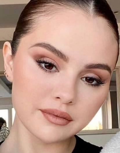 Селена Гомес показала свою фигуру в купальнике