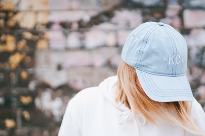 Как правильно стирать бейсболку, купальник и другие капризные вещи