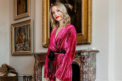 В чем пойти на свадьбу: 10 полезных советов и примеры образов