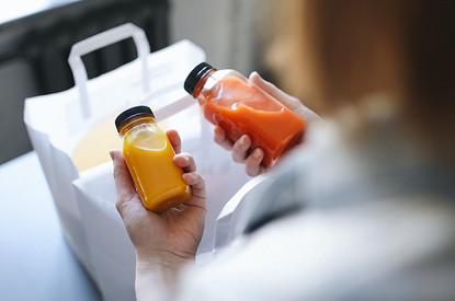 Самый сок: правда ли, что напиток из пакета вреднее свежевыжатого