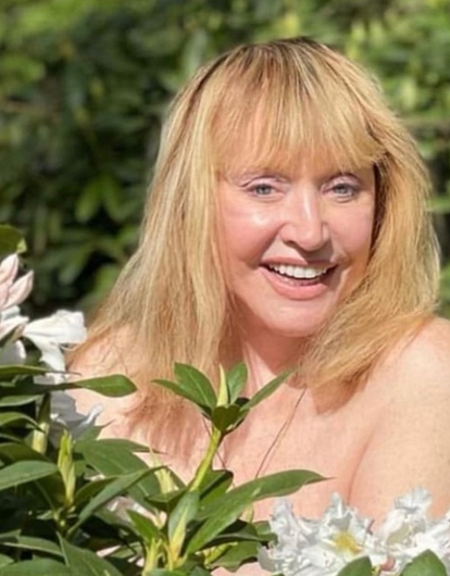 Алла Пугачева отвела детей на линейку в элитную гимназию (фото)