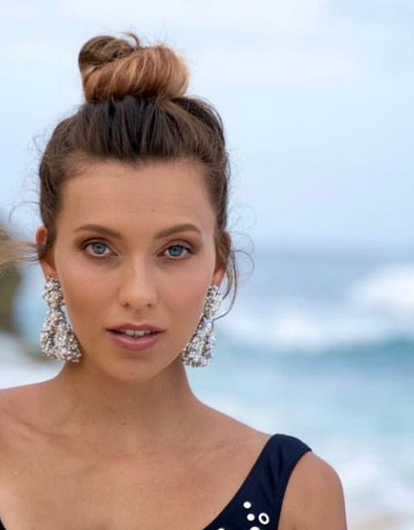 Регина Тодоренко требует 8 миллионов рублей с автора ее книги