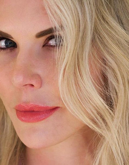 5 cтрижек для женщин 50+, которые худят лицо