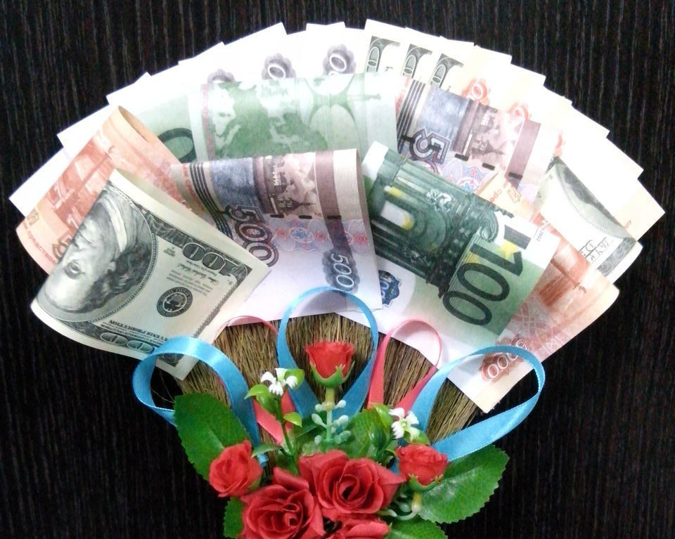 Как оригинально подарить деньги: подсказки гостям свадьбы
