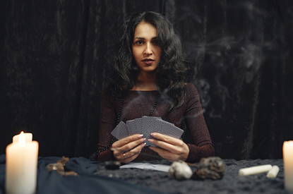 Чек-лист хорошего таролога: 6 советов, как не попасть к шарлатану