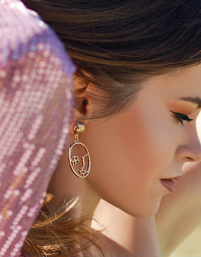 Карбоновый пилинг: что нужно знать о процедуре, которую делают звезды перед красной дорожкой