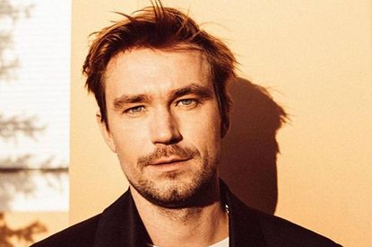 Александр Петров кардинально сменил имидж