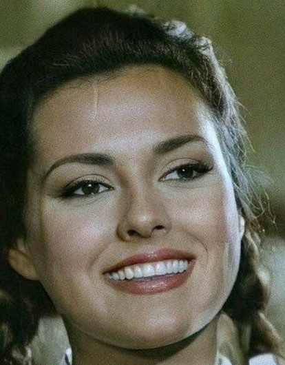 Айдан Шенер: как сегодня живет звезда турецкого фильма «Королек — птичка певчая»