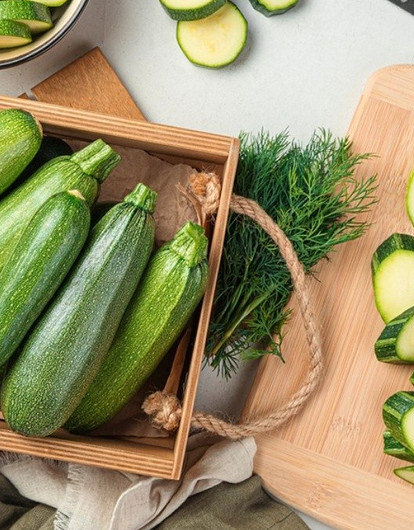 Первое, второе и десерт: 5 рецептов, которые помогут быстро «избавиться» от кабачков