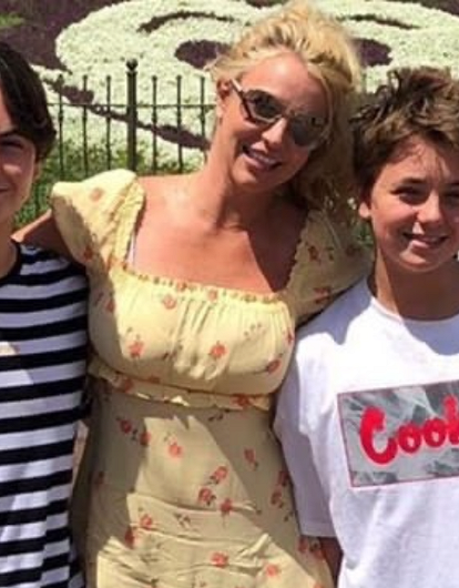 «Смотрели на меня так, будто я больная»: Бритни Спирс раскритиковала поведение сыновей