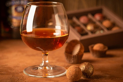 Осторожно, вызывает зависимость: как и с чем пить коньяк с пользой для здоровья