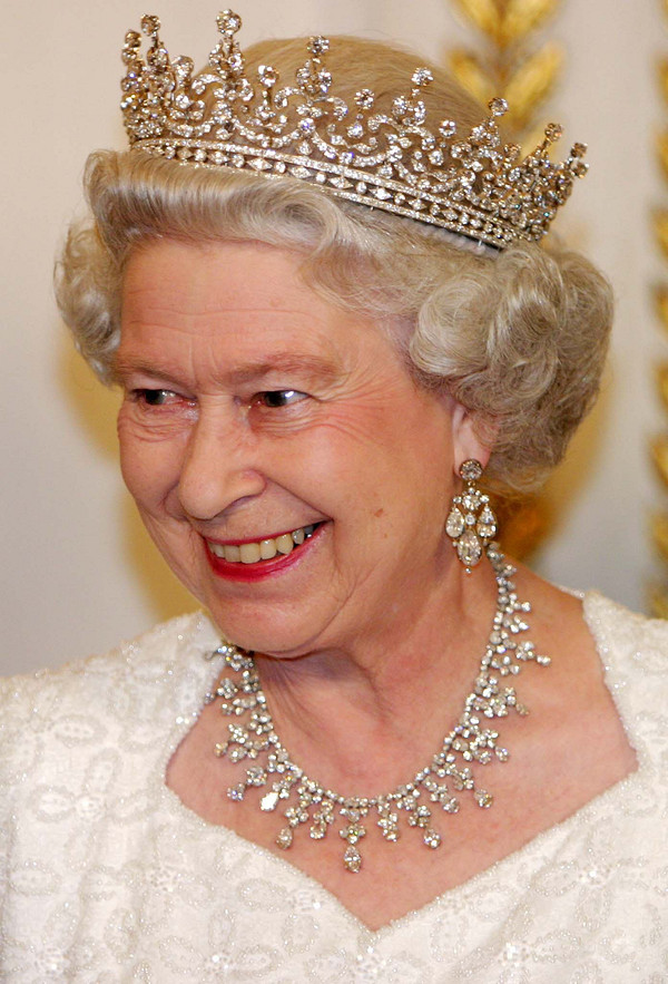 От принцессы Йоркской до королевы Великобритании: жизненный путь Елизаветы II