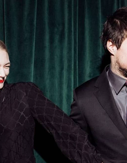 Нежные объятия: Козловский и Акиньшина перестали скрывать свои отношения (фото)