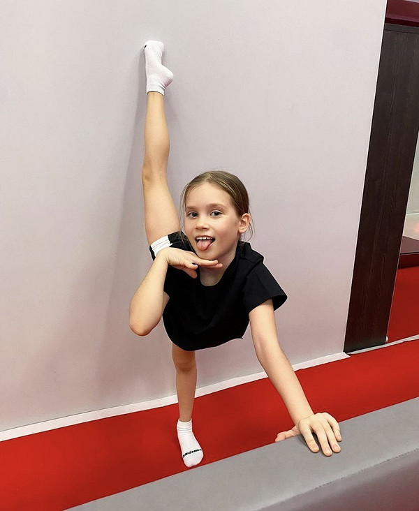 От фигурного катания до бокса: каким спортом занимаются дети российских звезд