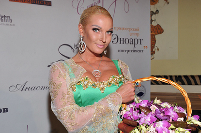 Анастасия Волочкова снялась топлес на пляже (фото)