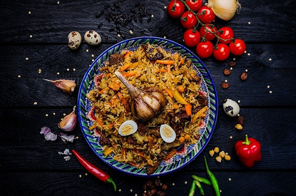 Тушеное мясо, плов и еще 7 блюд, которые лучше всего готовить в казане (с рецептами)