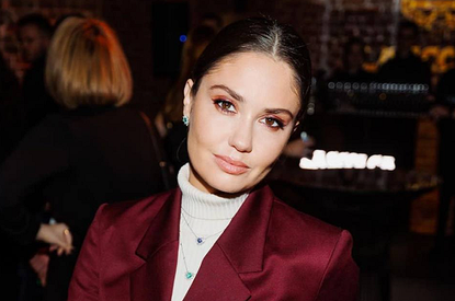 Поклонники раскритиковали снимок Агаты Муцениеце в нескромном бикини