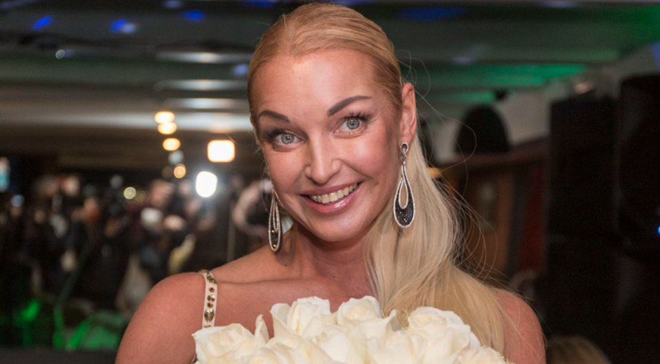 Анастасия Волочкова объяснила, зачем выдумала свою свадьбу