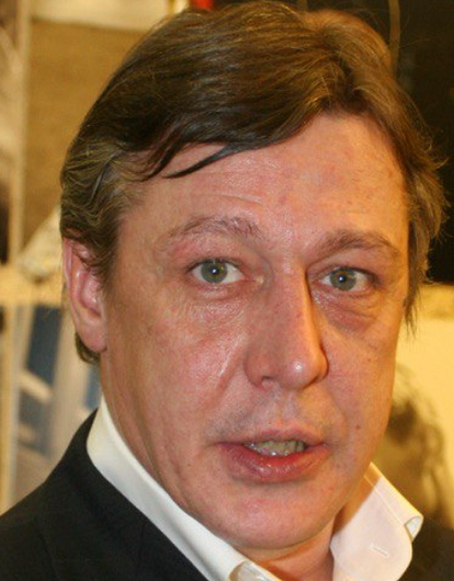 Михаил Ефремов просит выпустить его из колонии и заменить наказание