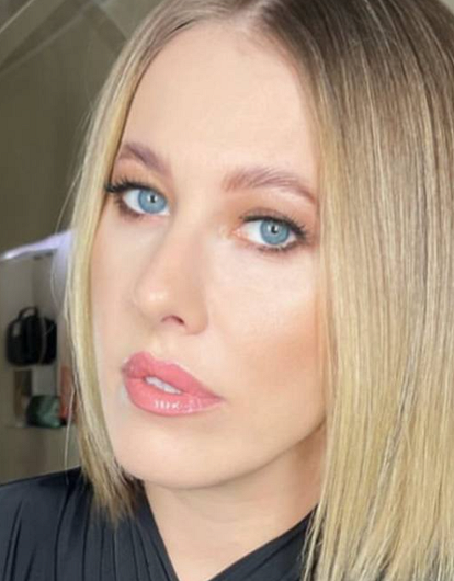 Ксения Собчак продемонстрировала стройную фигуру в купальнике (фото)