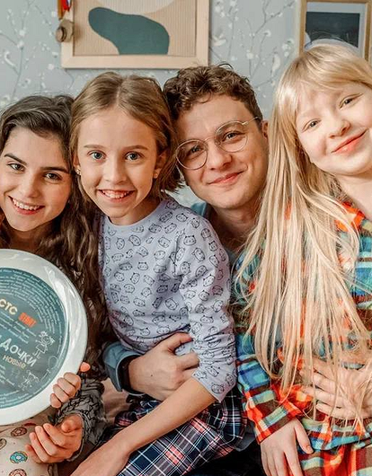 В Сети появились первые кадры сериала «Папины дочки»