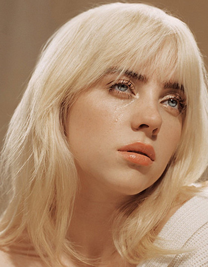 Билли Айлиш сменила стиль: трансформация образов певицы в фотографиях