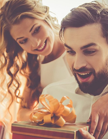 Что подарить парню или мужу на 23 февраля: классные идеи для геймеров, мастеров на все руки, гедонистов и просто красавчиков