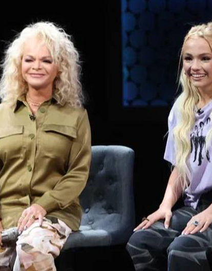 Трогательно обнялись: Лариса Долина и Валя Карнавал помирились после скандала