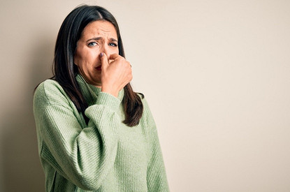 Как избавиться от запаха старости в квартире: 6 работающих способов