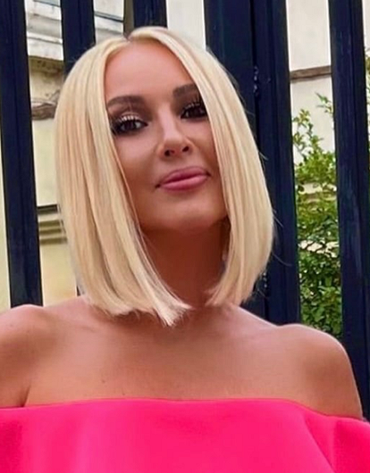 Ей точно 51 год? Лера Кудрявцева показала фигуру в бикини