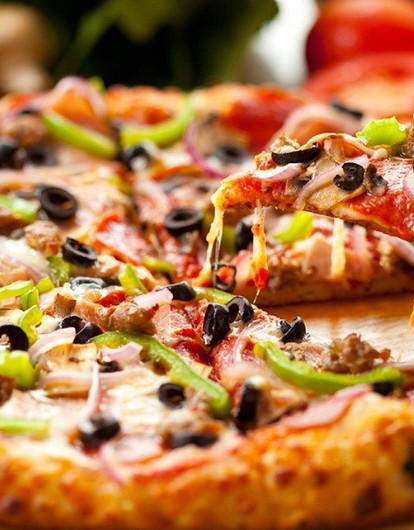 Пицца, шашлык и еще 6 привычных продуктов и блюд, которые многие едят неправильно